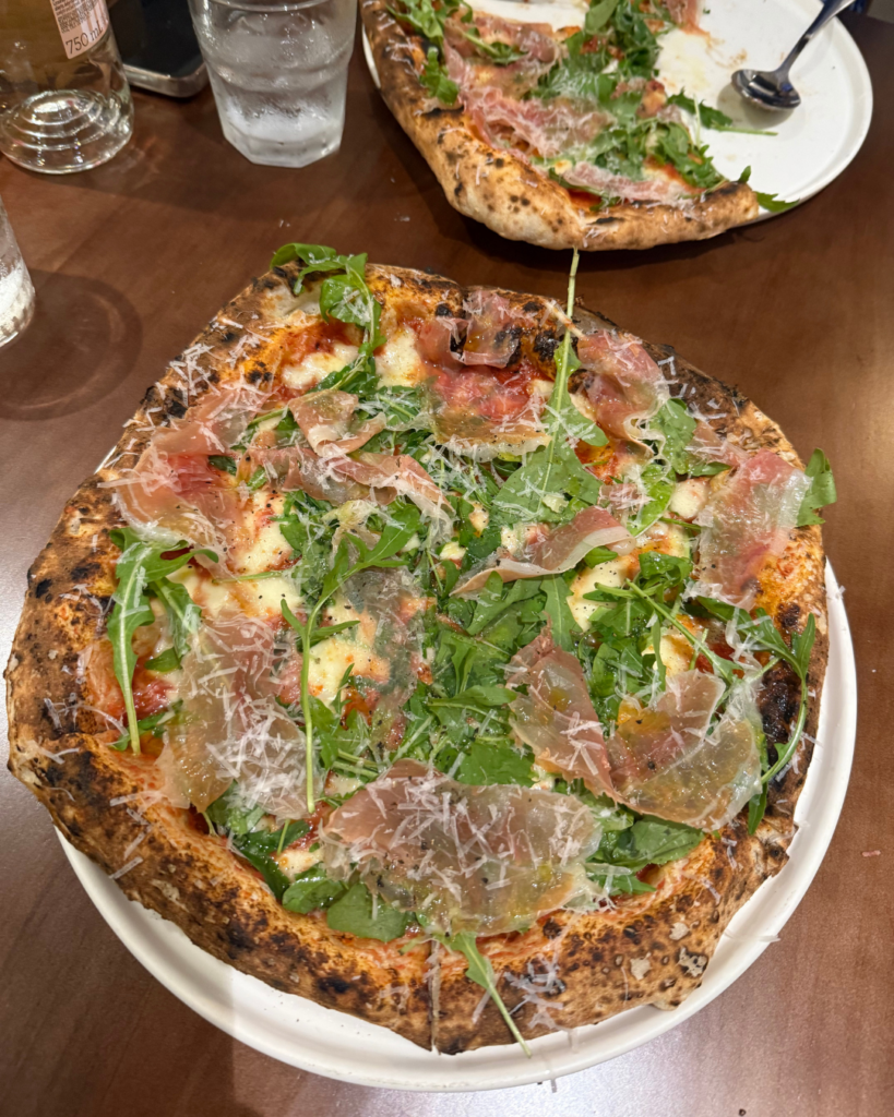 Photo shared for GiraPizza 旋轉披薩